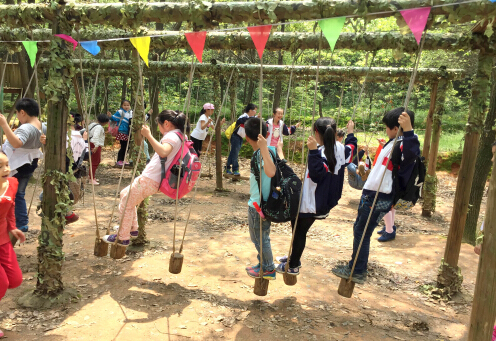 现外象湖校区组织学生开展春游活动